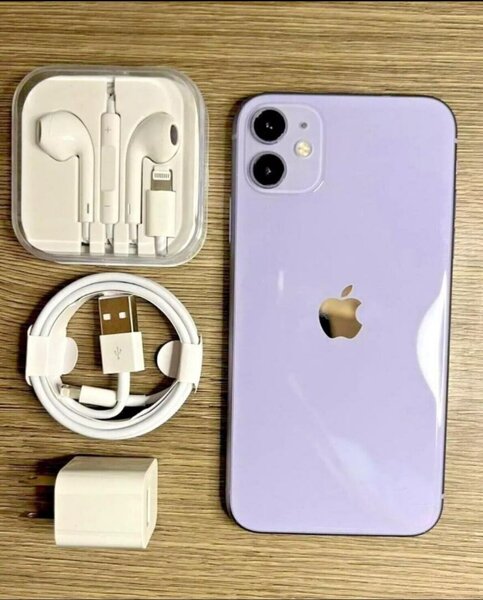 UK USED IPHONE 11  WITH TYPE C CHARGER