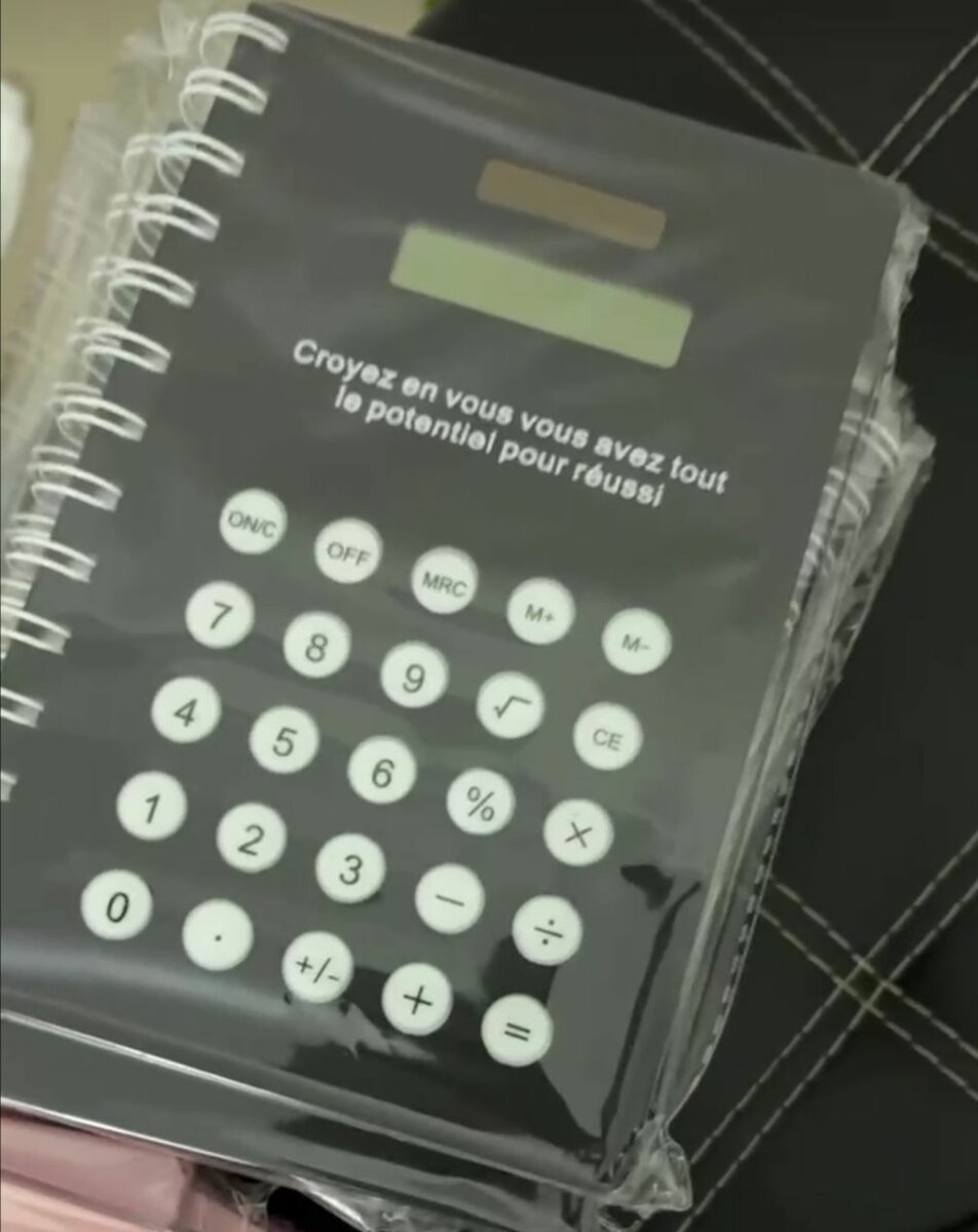 Carnet avec calculatrice intégrée