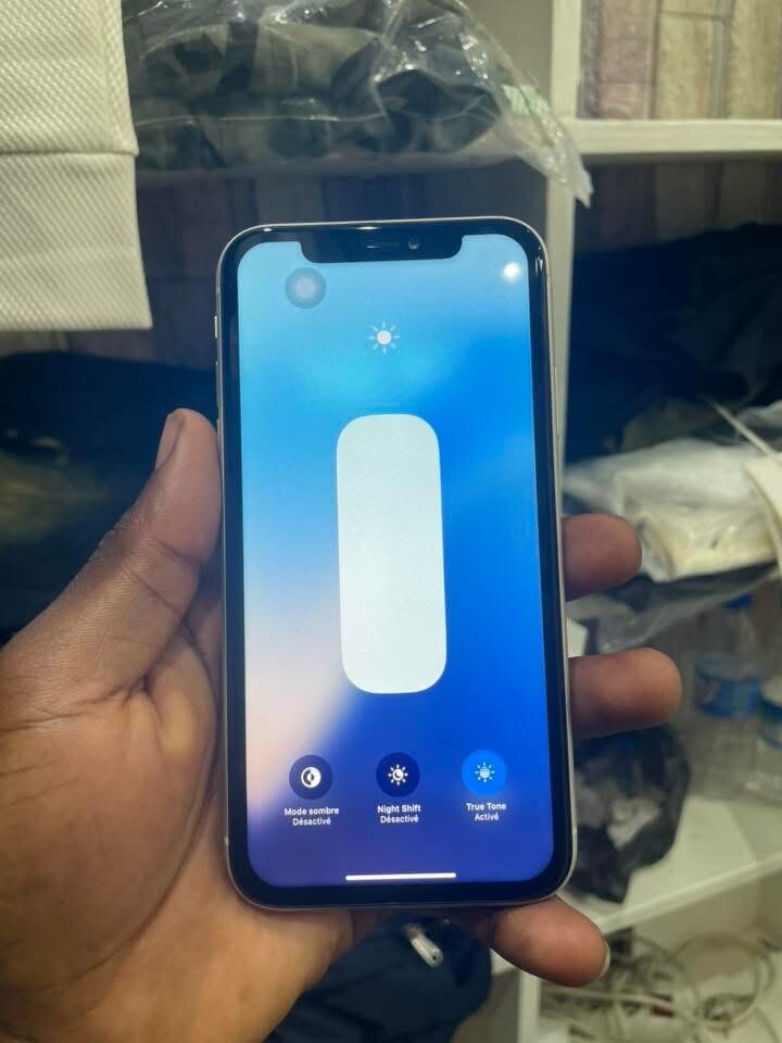 iPhone 11 64giga sans Face ID