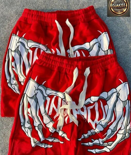 Shorts rouge motif squelette