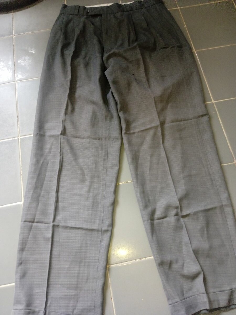 Pantalon classique homme élégant
