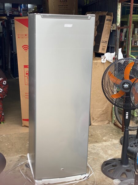 Congélateur vertical 6 casiers