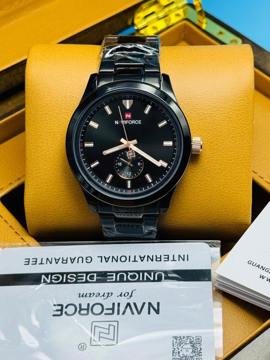 Montre Homme Naviforce Élégante