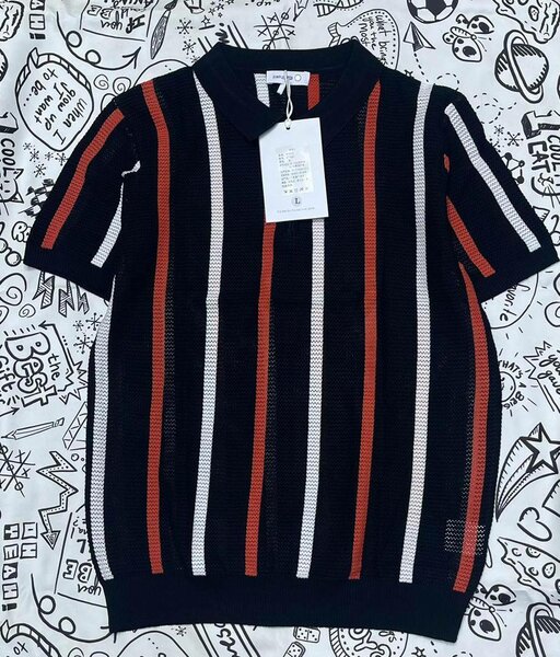 Polo rayé en maille légère