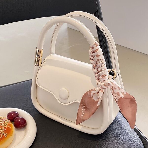 LADIES HANDBAGS- 24061