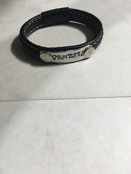 Leathered customized breclet