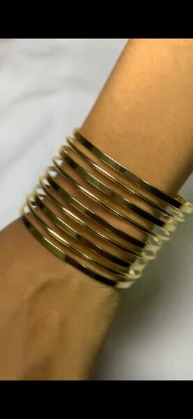 Bracelets en métal doré