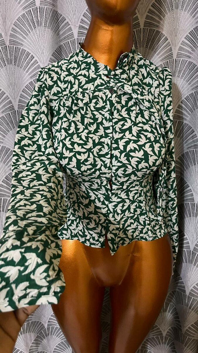 Blouse verte à motifs