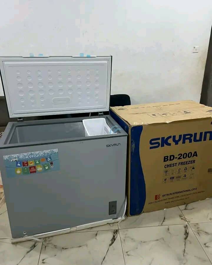 SKYRUN CHEST FREEZER 200L BD-90A
