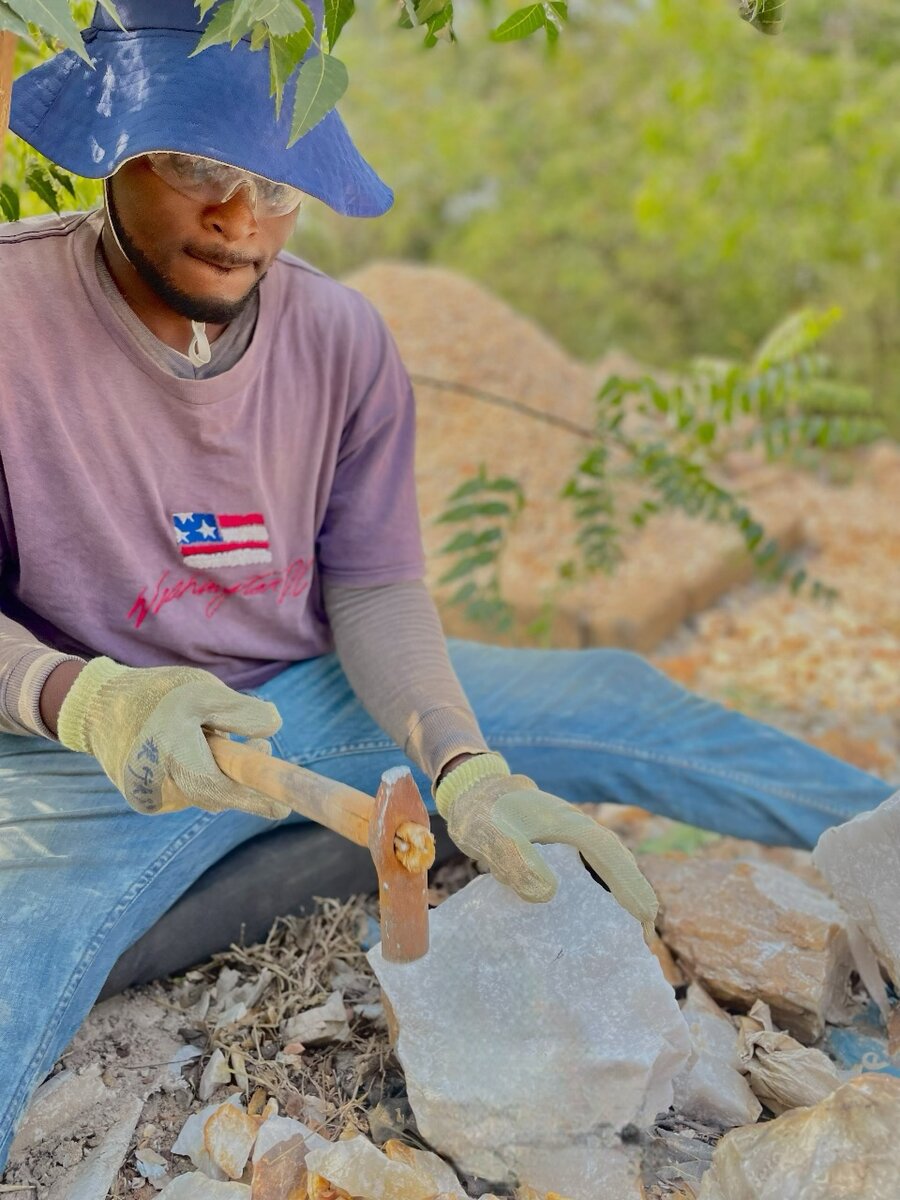 White Stones ( Per measurements)