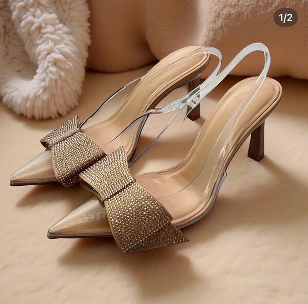 Escarpins dorés à talons