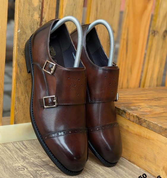 Leather formal shoes