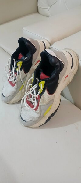 Quality sports shoes