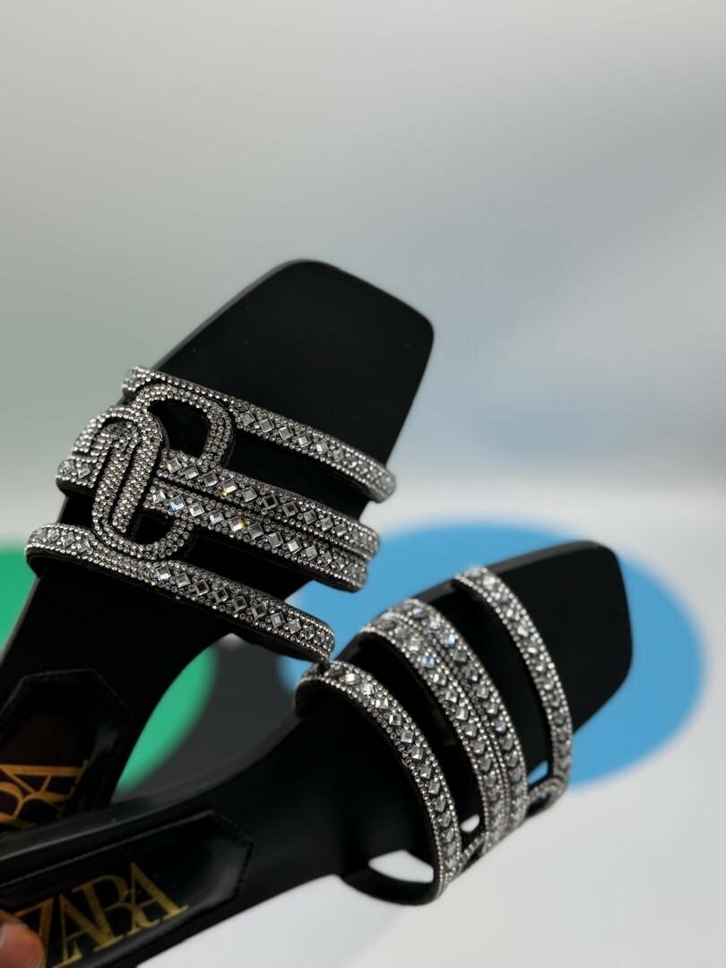 Quality stock slippers