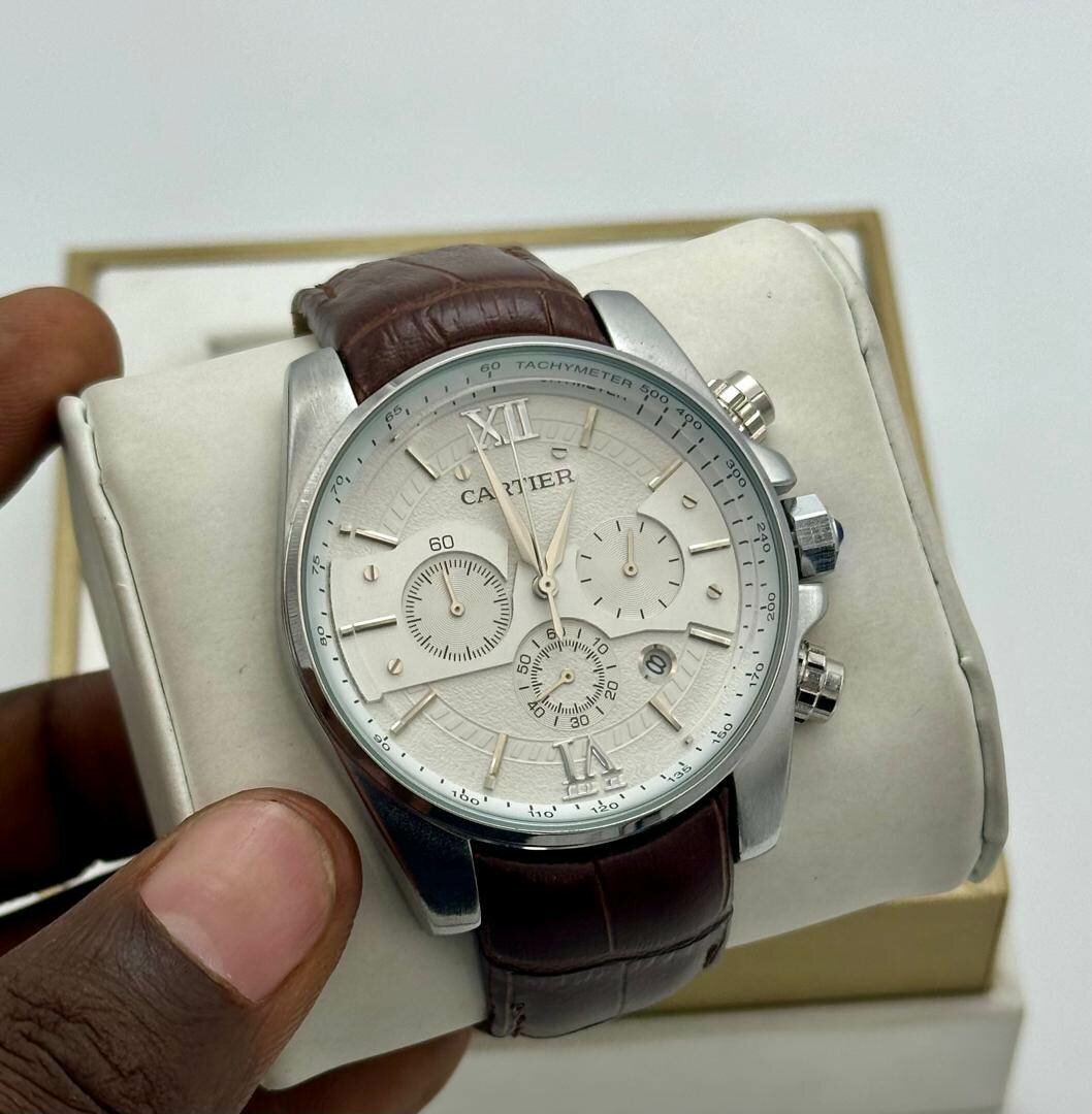 MONTRE LUXE HOMME CARTIER