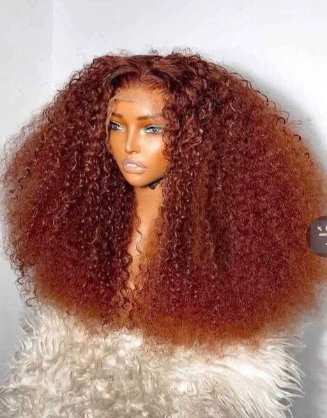 Perruque Bouclée Volumineuse