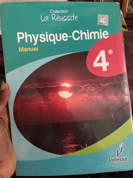 Livre Physique-Chimie 4e
