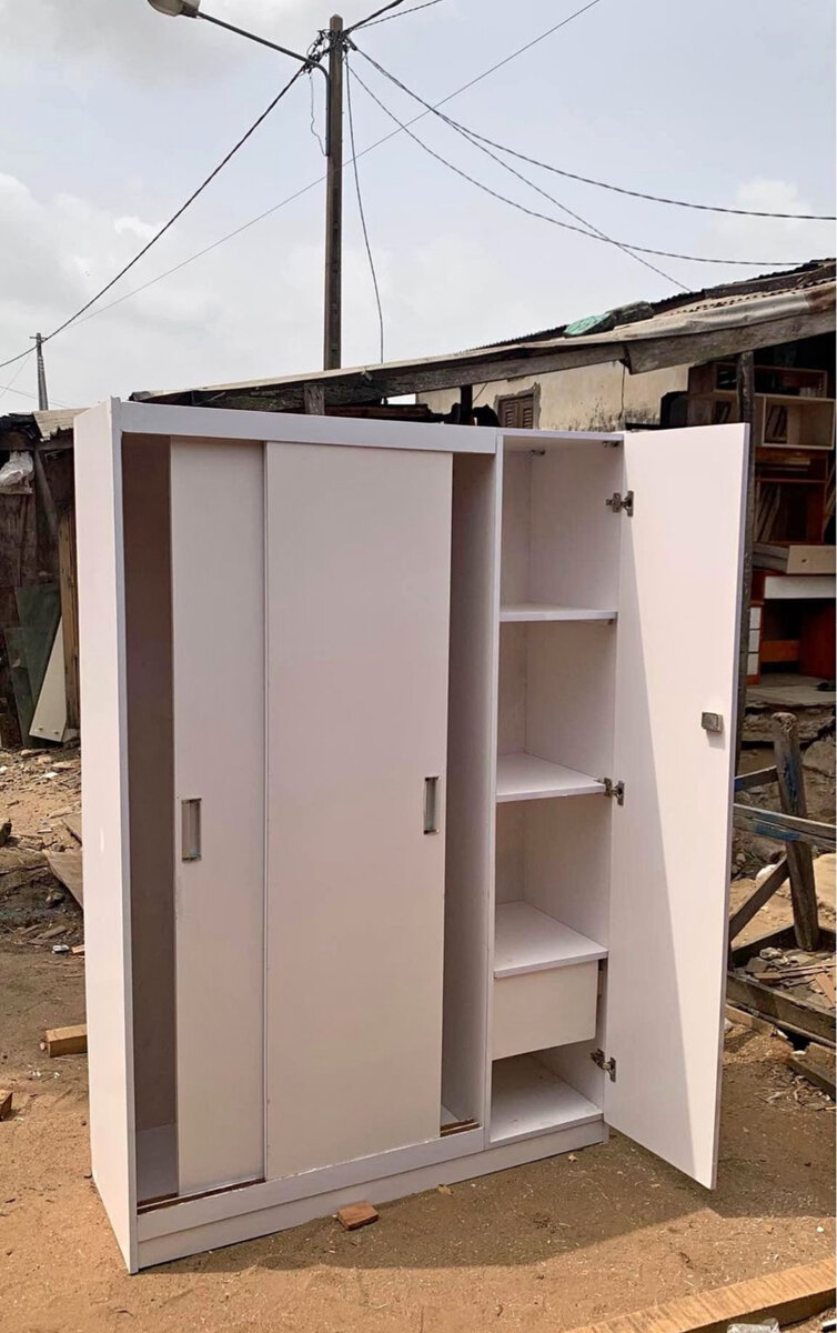 Garde-robe spacieuse moderne