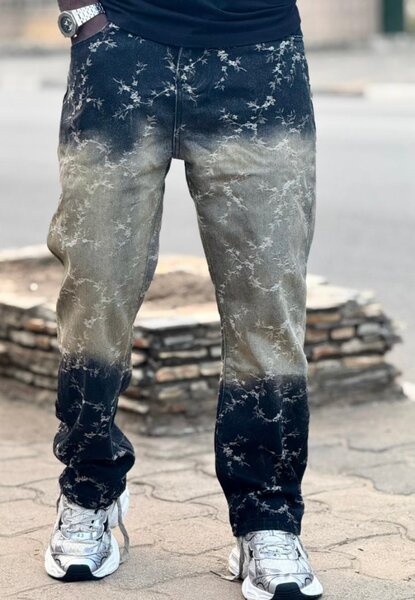 Jean délavé style urbain