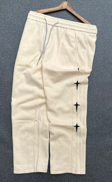 Pantalon de jogging beige à motifs