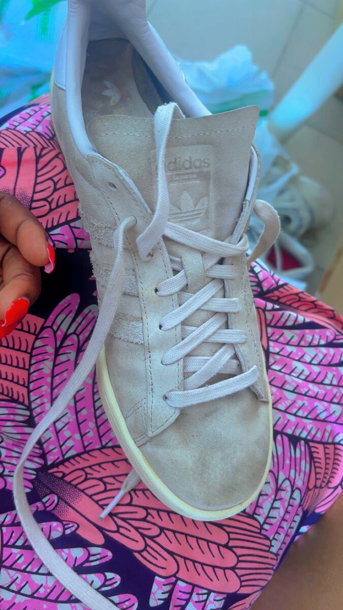 Chaussures en daim Adidas