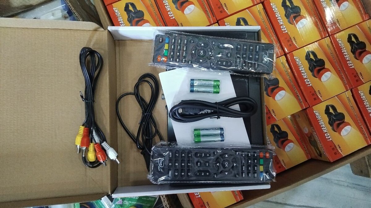 Décodeur satellite compatible TNT et parabole