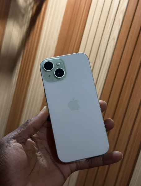 iPhone 15 simple 128GB