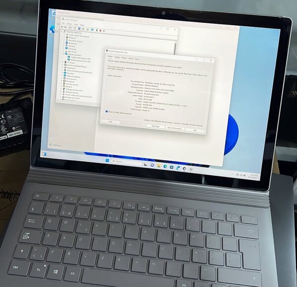 Microsoft surface book 2