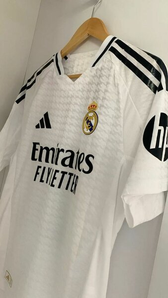 Maillots de football clubs célèbres