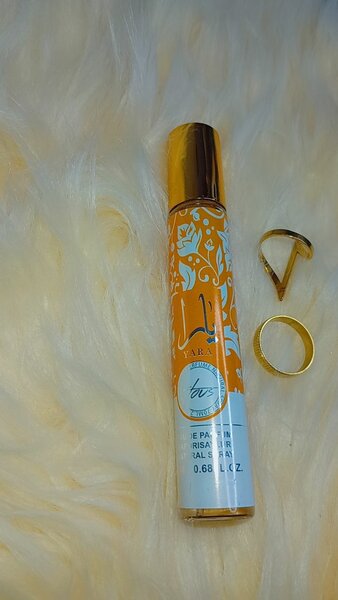 Parfum féminin Amiraat et yara