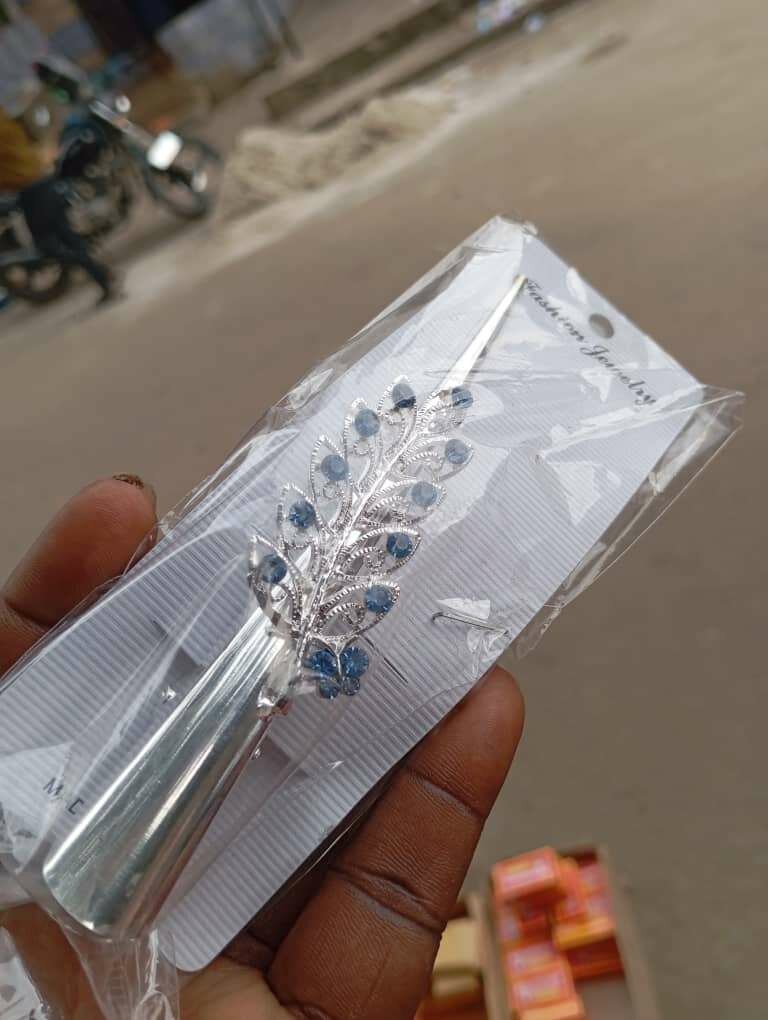 Peigne à cheveux en strass élégant