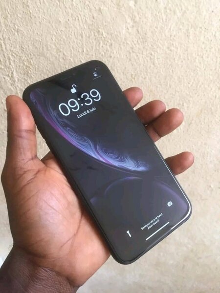 iPhone arrière noir 64 Go