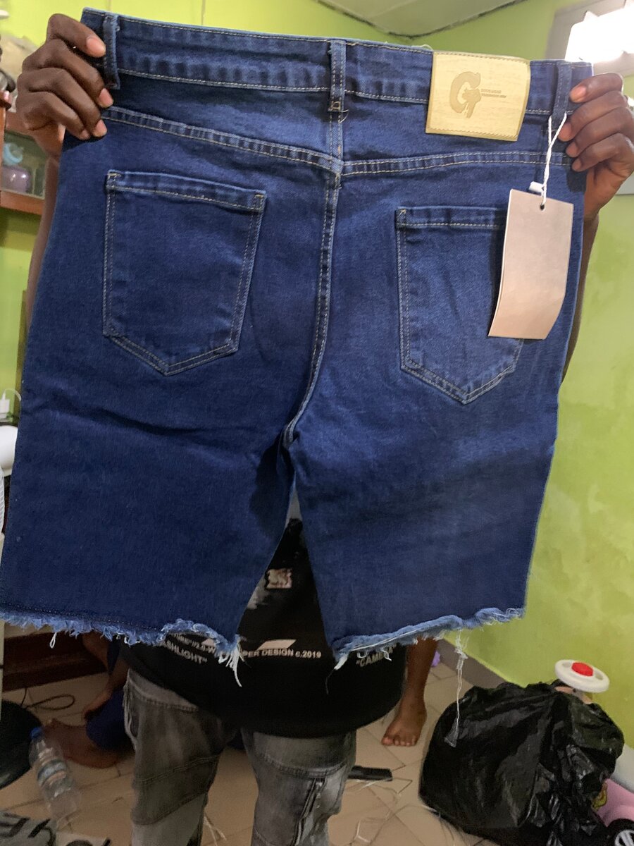 Shorts en denim déchirés