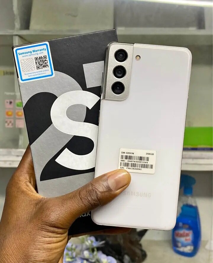 Samsung Galaxy S21 Smartphone