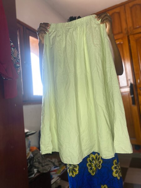 Jupe mi-longue élégante