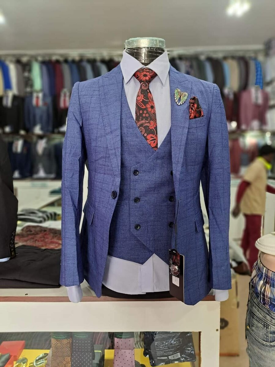 blue men's suit