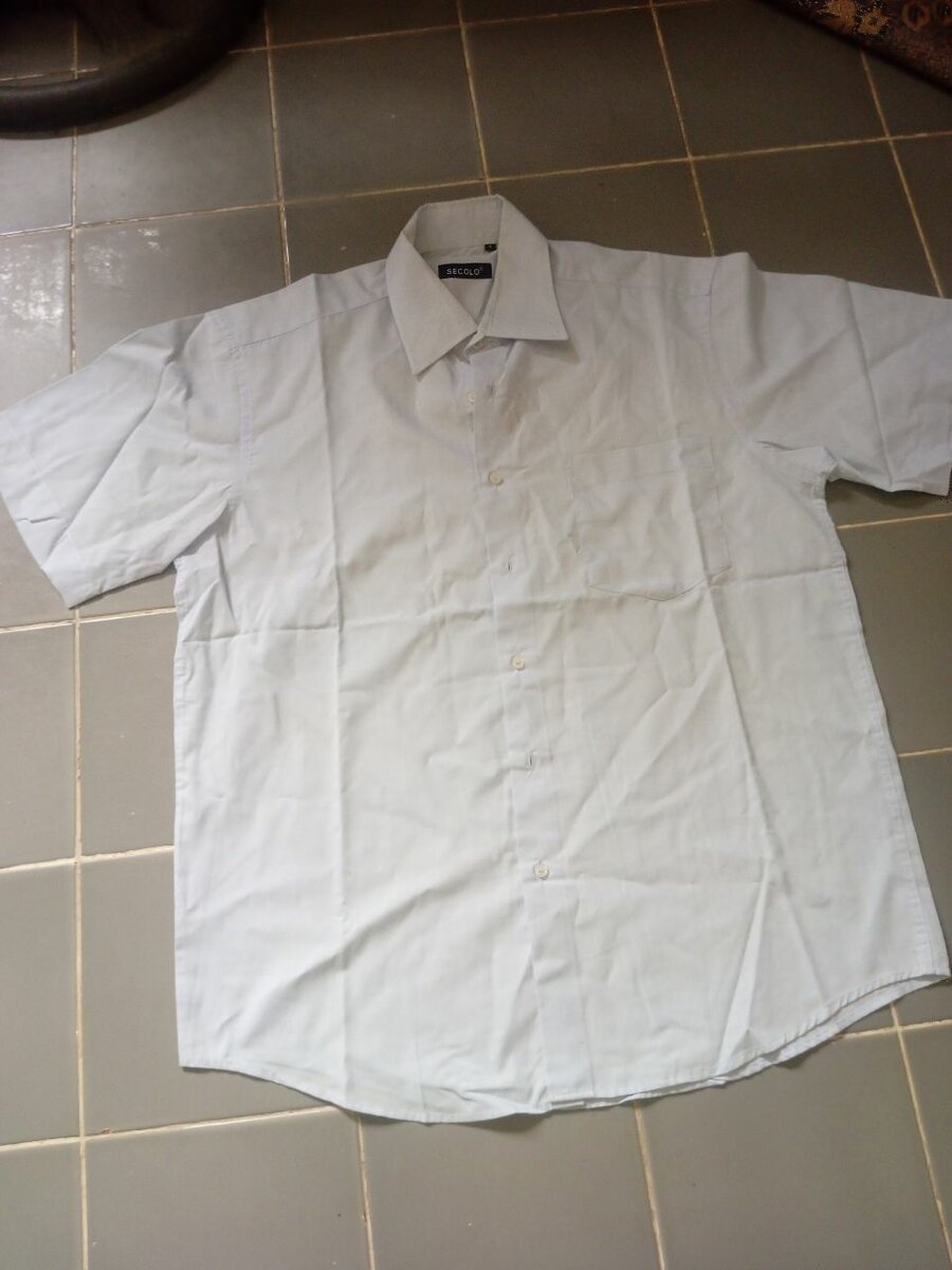 Chemise à manches courtes