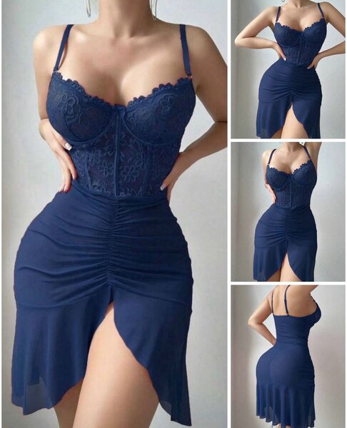 Robe élégante en dentelle bleue