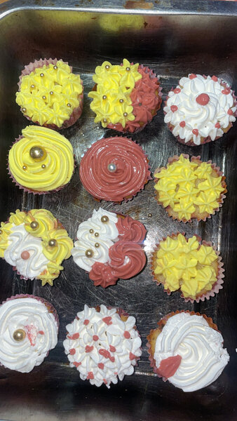 Cupcakes décoratifs assortis