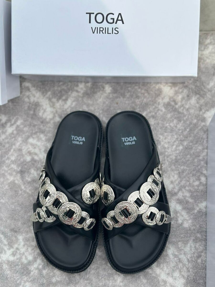 SANDALE HOMME EN GOMME