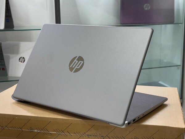Brand New Boxed HP 240 G10