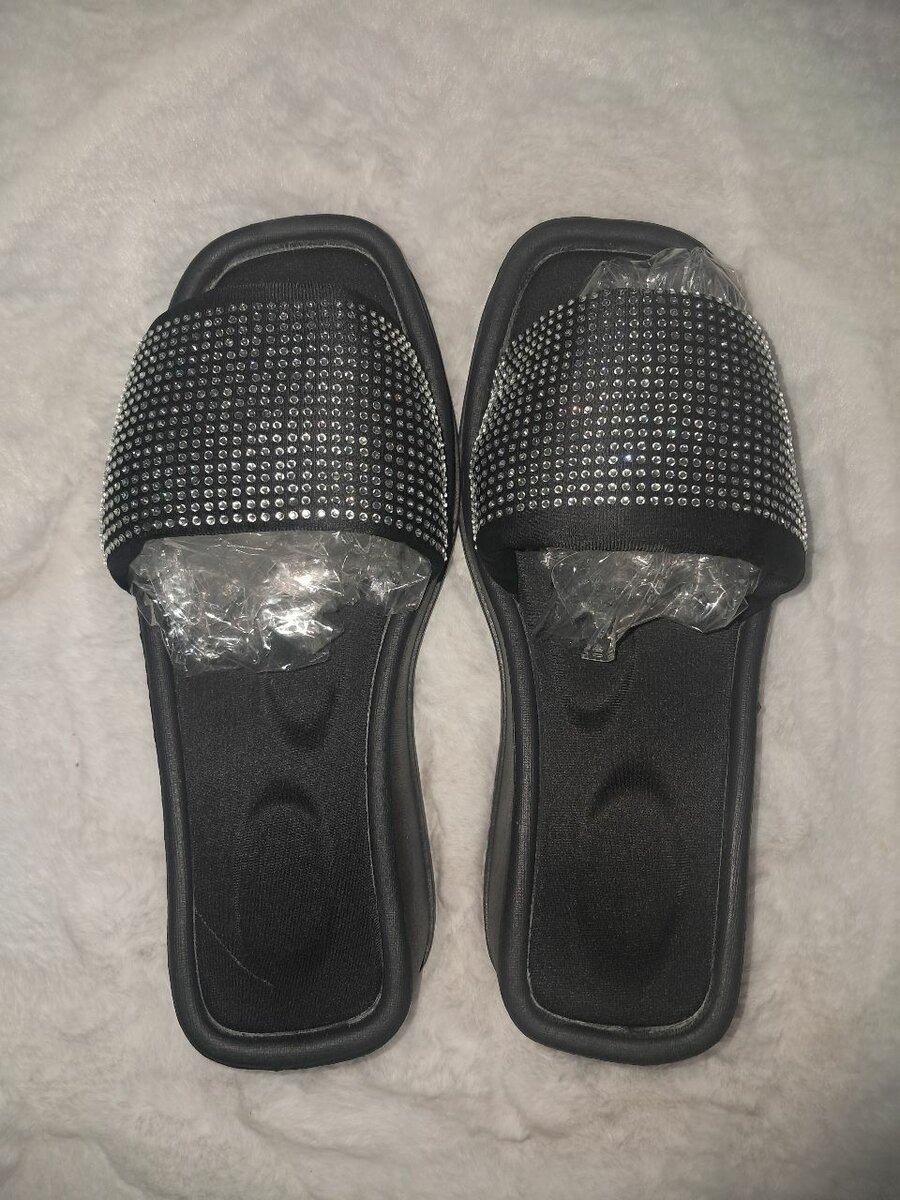 Sandales à talon compensé