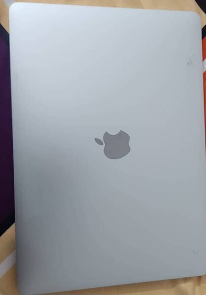 Macbook pro 13 15/2.3 GHZ/16 G