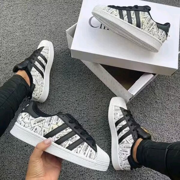 Adidas superstar