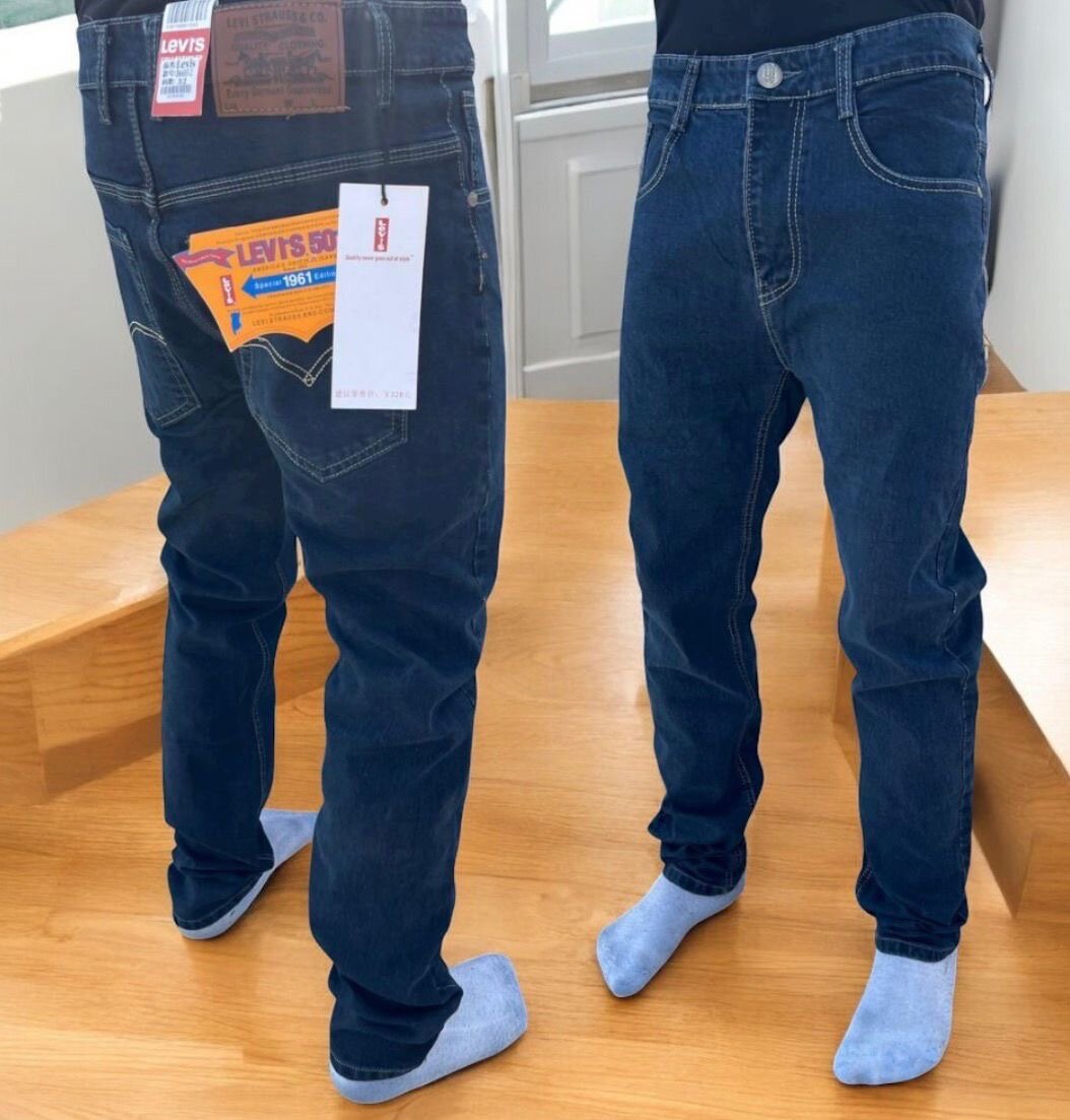 Jeans homme en denim moderne