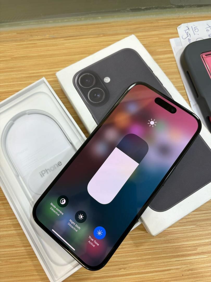 *iphone 16 128g état 10/10 :