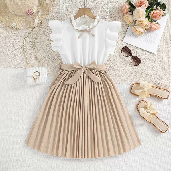 Robe élégante avec ceinture