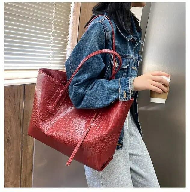 Sac à main rouge en cuir pu