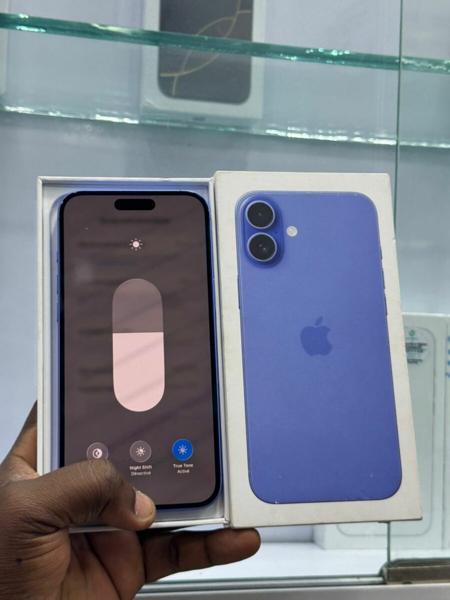 16 plus 128giga tout passe jus