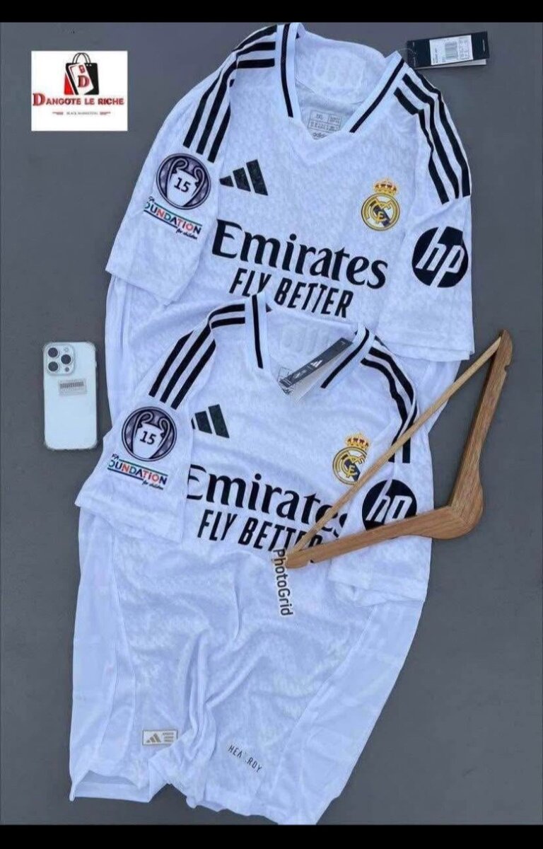 Maillot de Football Réplique